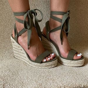 Steve Madden Lace Up Wedge